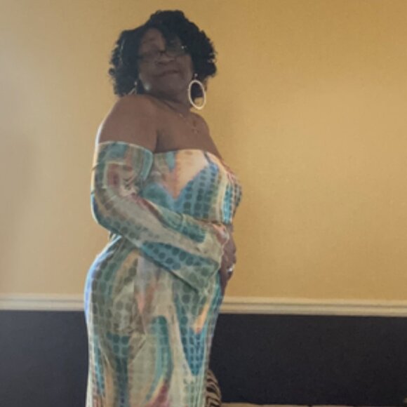 Jazzy multi-color dress - Picture 2 of 3